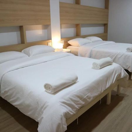 Boon Street Hostel Bangkok Buitenkant foto