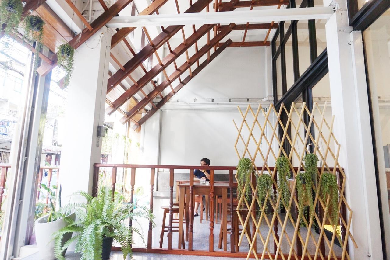 Boon Street Hostel Bangkok Buitenkant foto