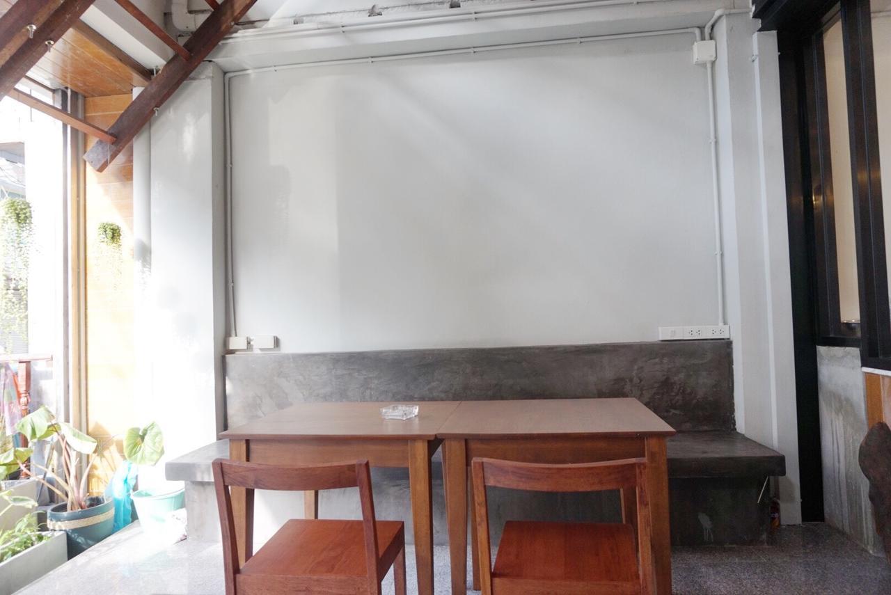 Boon Street Hostel Bangkok Buitenkant foto